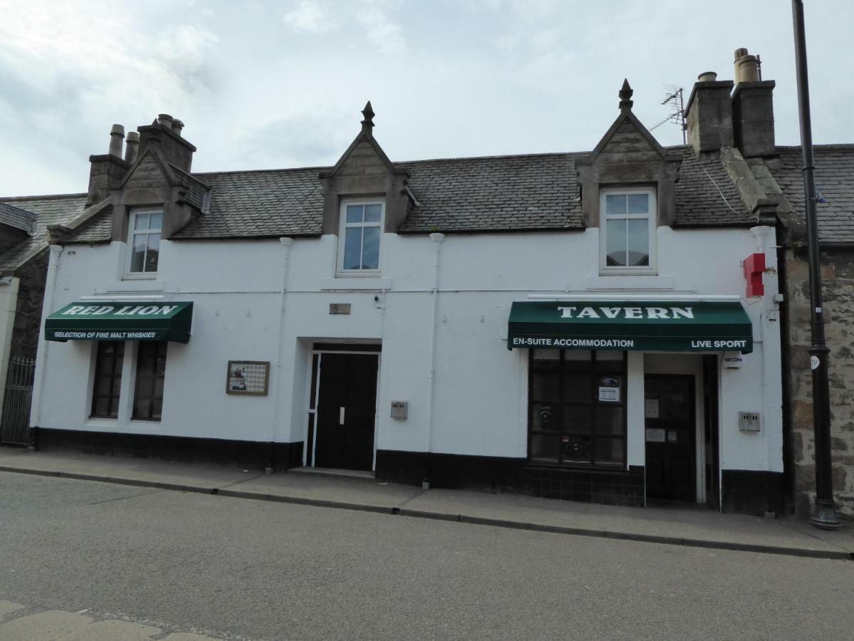 The Red Lion Tavern Fochabers Exterior foto